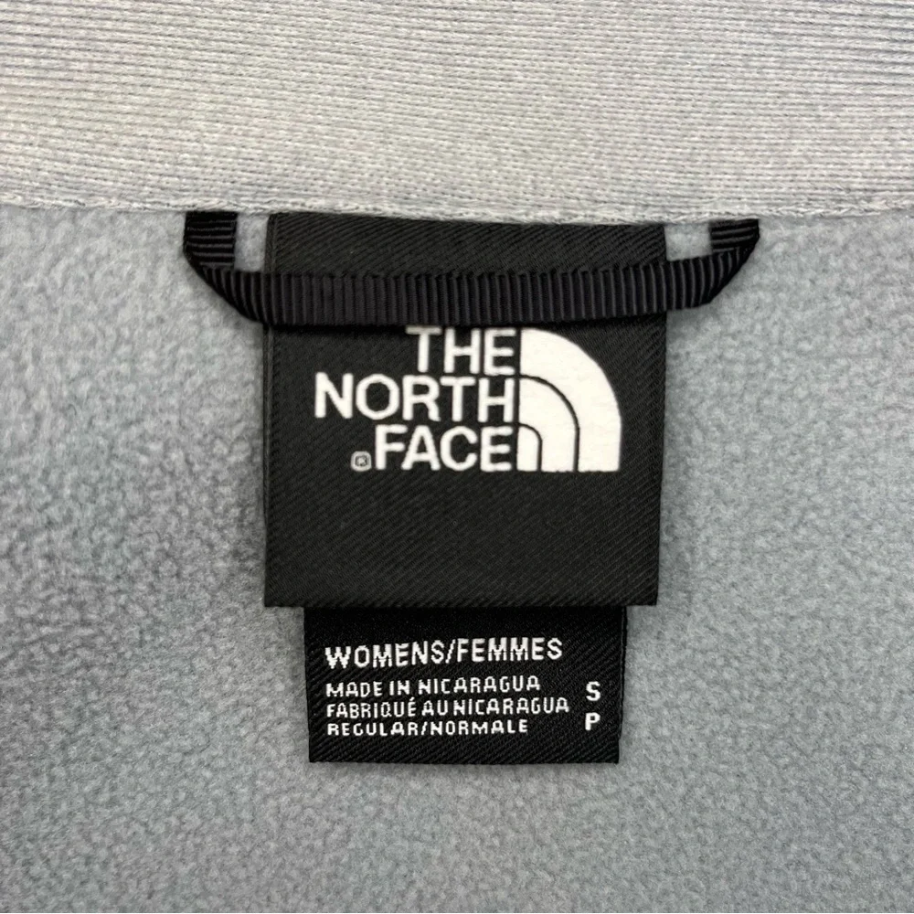 NWOT Women’s North Face Short Grey Jacket Size S - Picture 6 of 6
